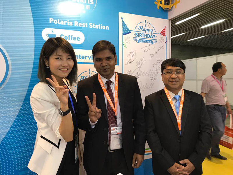 Photo with buyers