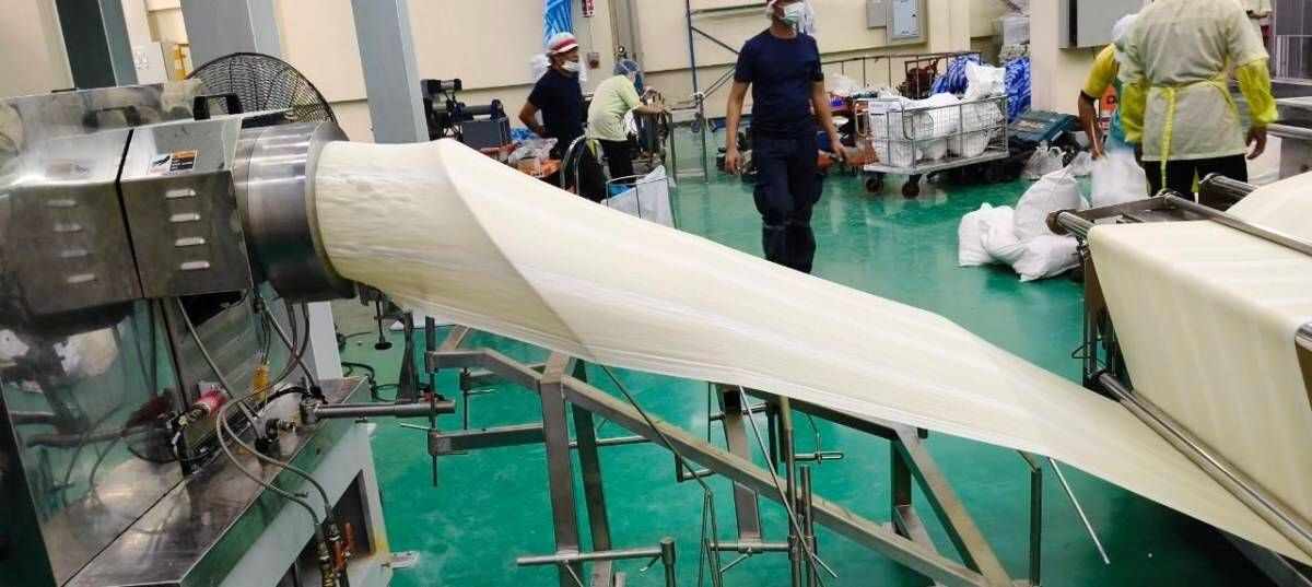 Sino-Alloy’s extrusion machines are not only suitable for mixing and pelletizing plastics and rubber materials, but can also be applied in continuous mixing, puffing, gelatinization, and extrusion processes in the food and pharmaceutical industries