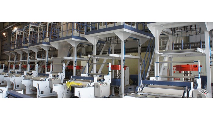 CHYI YANG LDPE/LLDPE blown film machine, part of its two- to seven-layer co-extrusion range